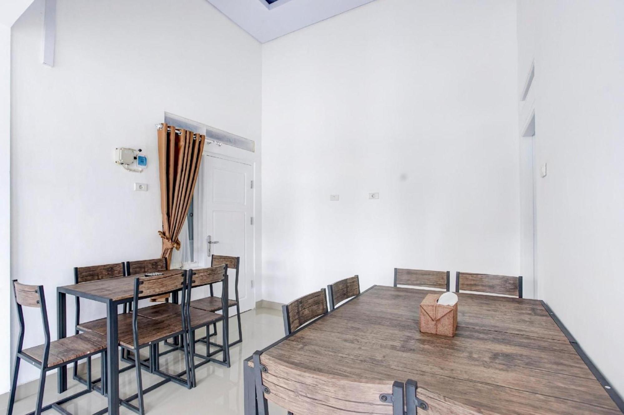 Hotel O Sukarame Near Imanuel Hospital Way Halim Formerly Hotel Griya Bawean Bandar Lampung Exterior photo