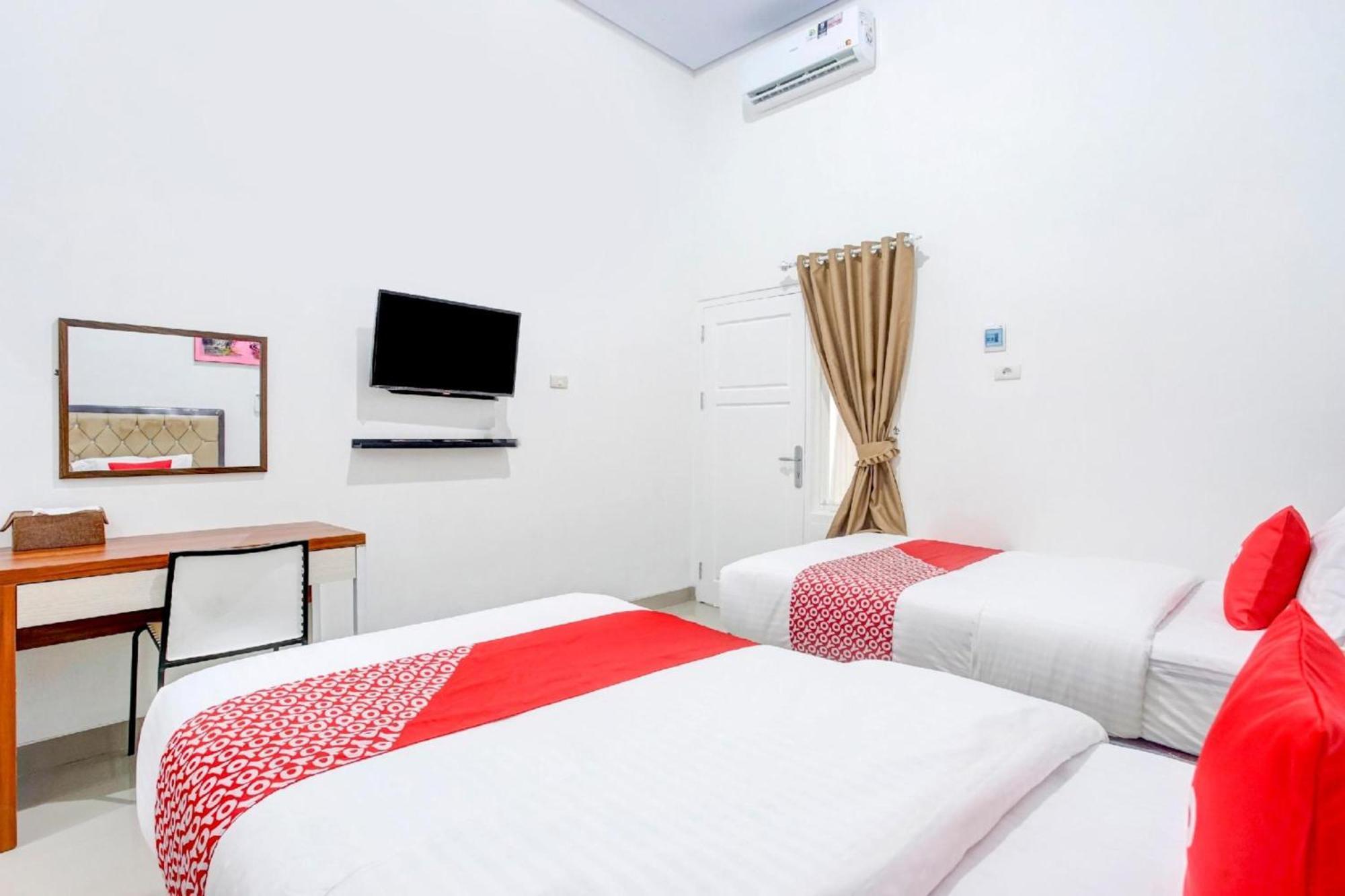 Hotel O Sukarame Near Imanuel Hospital Way Halim Formerly Hotel Griya Bawean Bandar Lampung Exterior photo